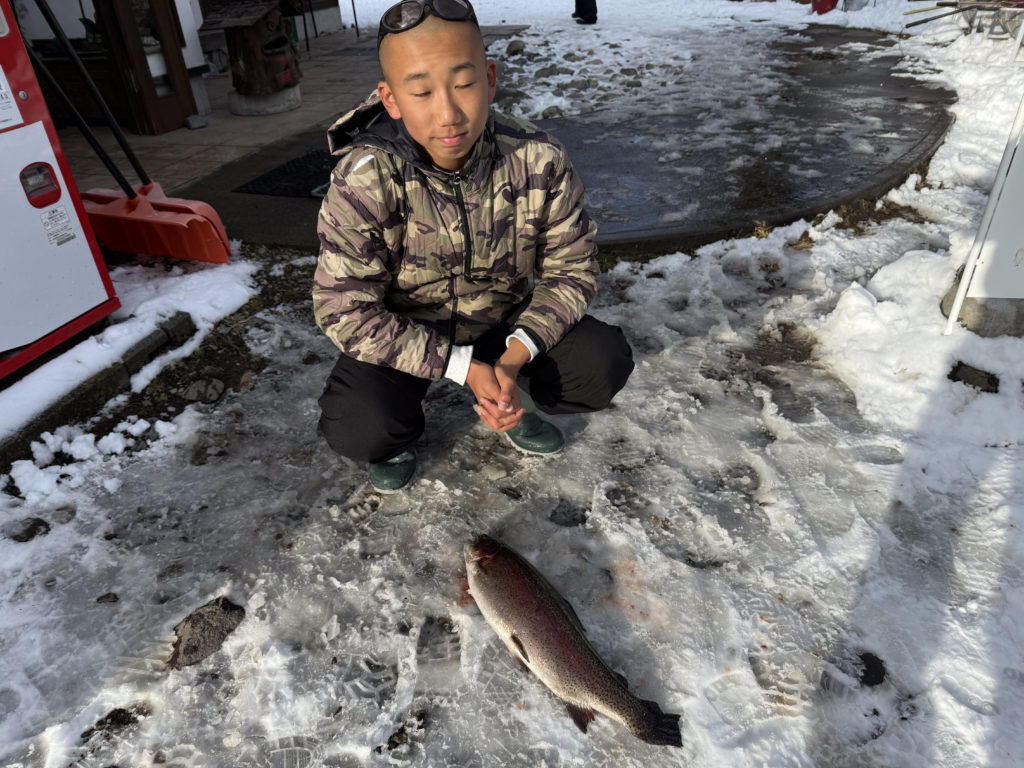 【頂鱒５８ｃｍ】全体