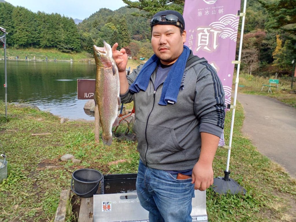【頂鱒５４ｃｍ】全体
