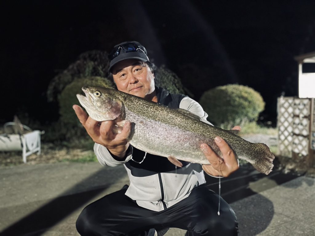 【頂鱒５２cm】全体