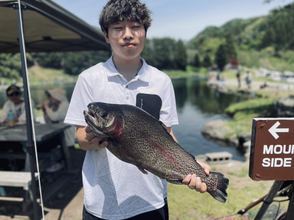 【頂鱒５６cm】全体