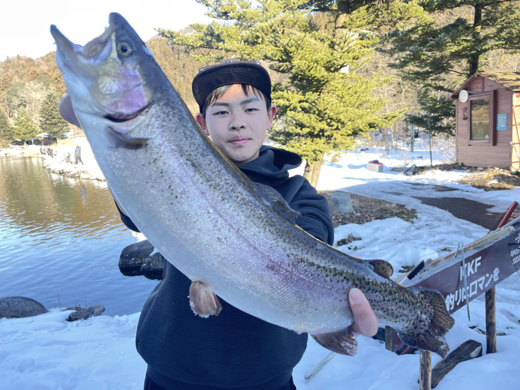 【頂鱒５１ｃｍ】全体