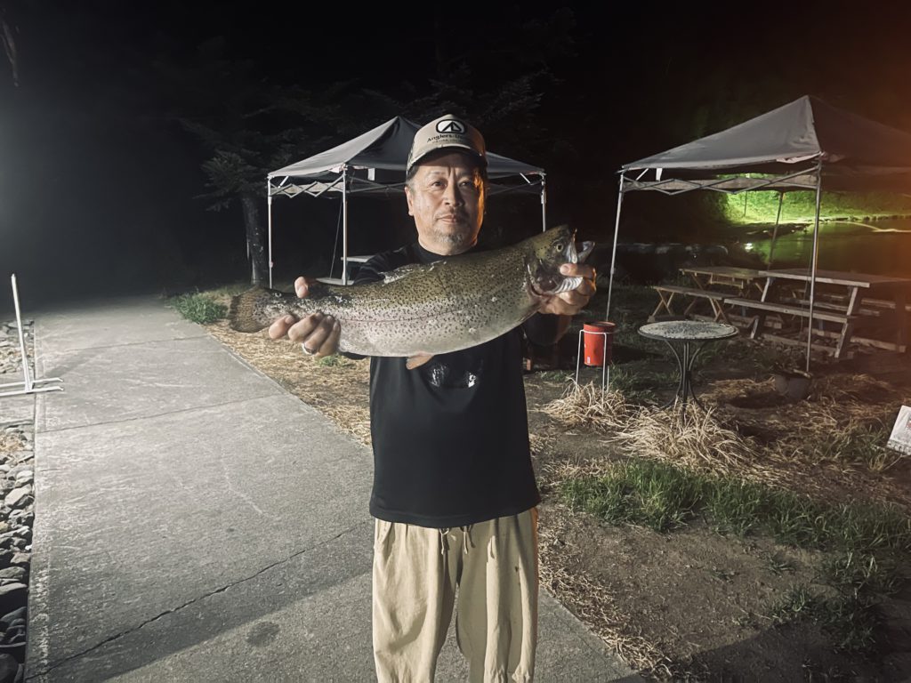 【頂鱒５６ｃｍ】全体