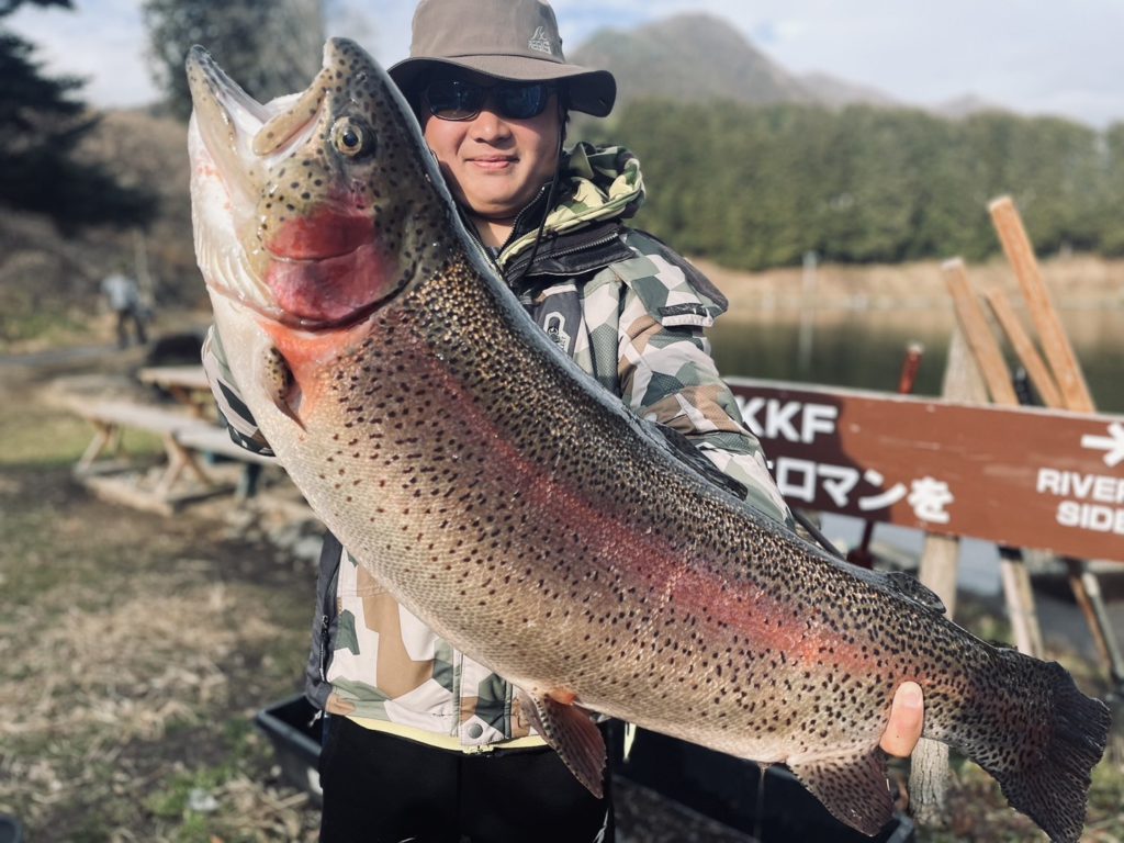 【頂鱒７９ｃｍ】全体