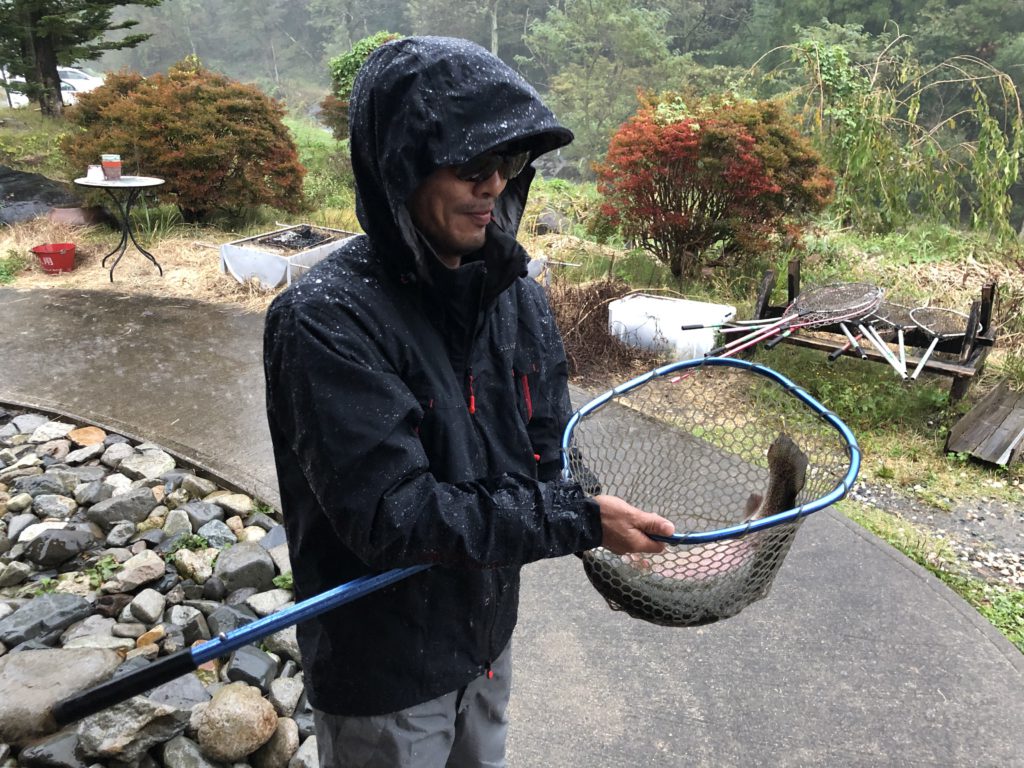 【頂鱒５６ｃｍ】全体