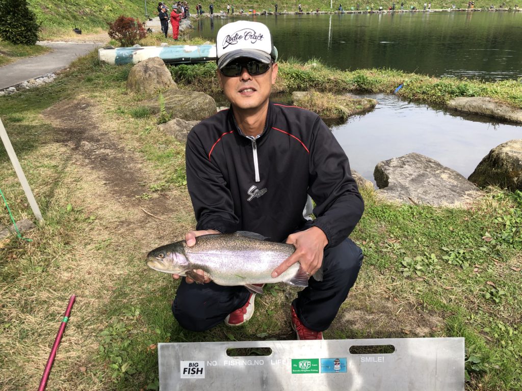 【ロックトラウト５３ｃｍ】全体