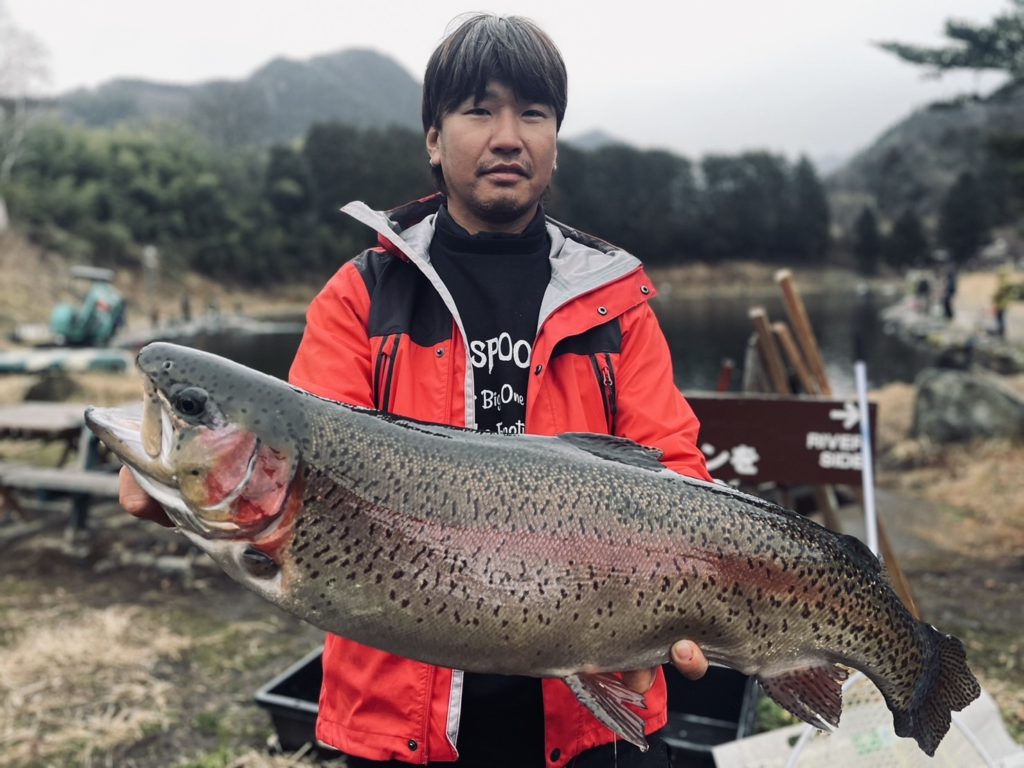 【頂鱒７５ｃｍ】全体