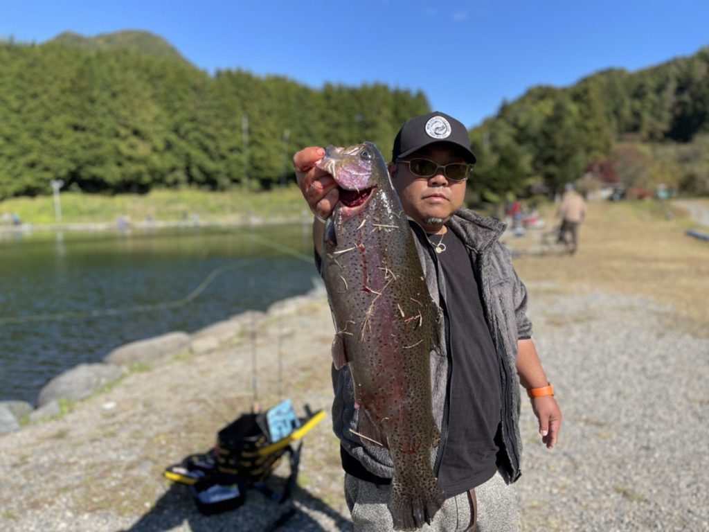【頂鱒５２ｃｍ】全体