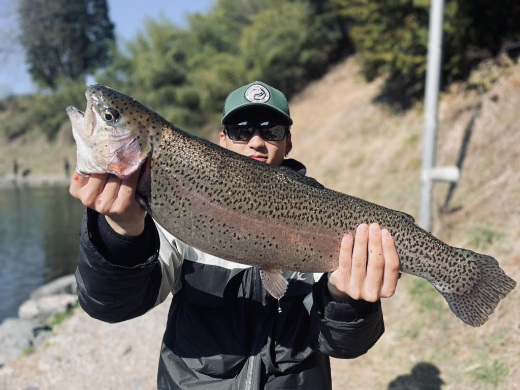 【頂鱒５８ｃｍ】全体