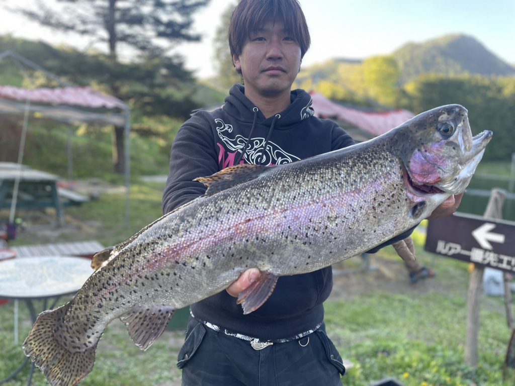 【頂鱒６０ｃｍ】全体