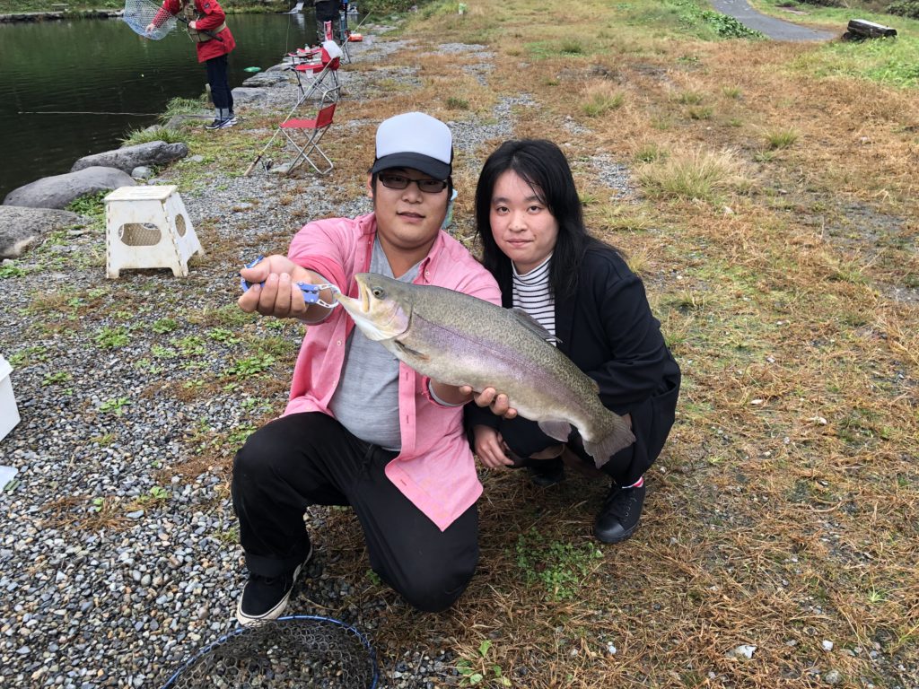 【ロックトラウト５６ｃｍ】全体