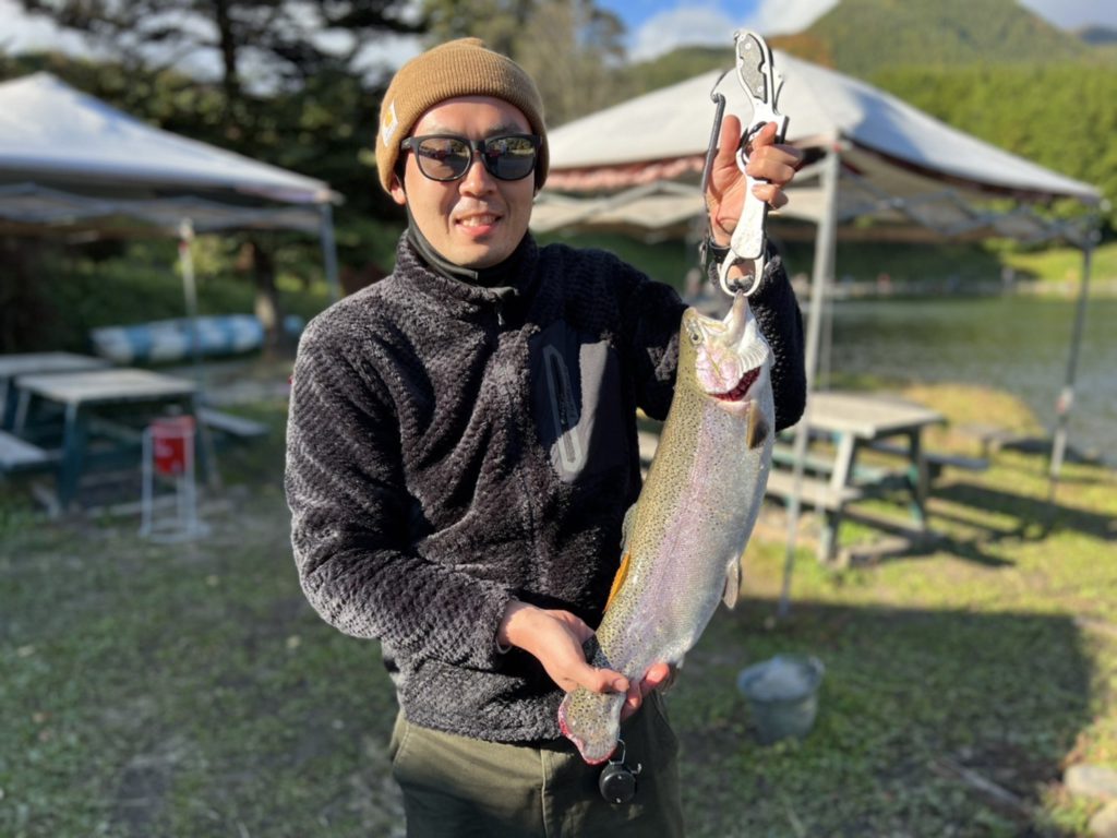 【頂鱒５２ｃｍ】全体