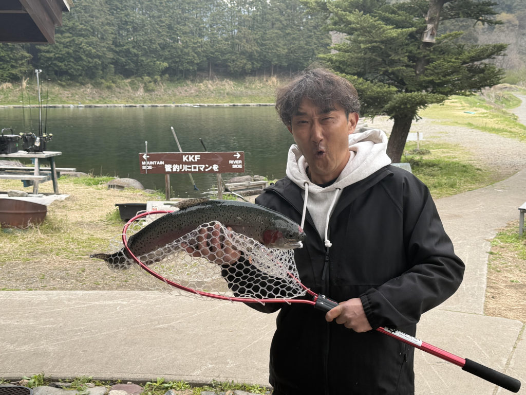 【頂鱒５７ｃｍ】全体