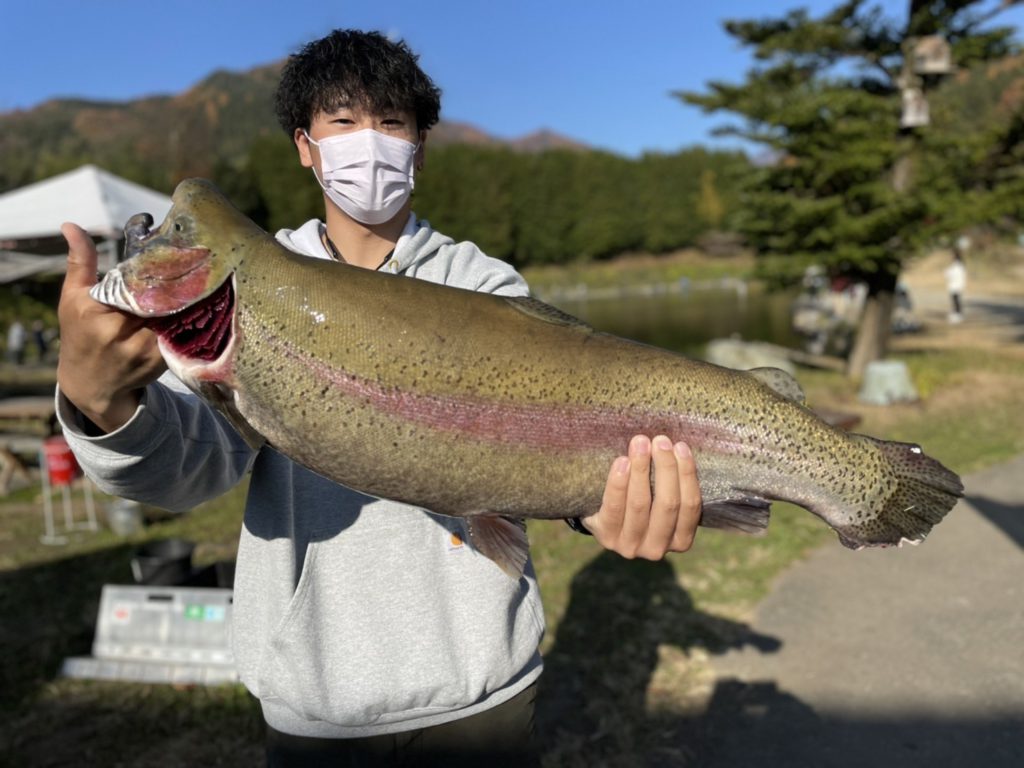【頂鱒７５ｃｍ】全体
