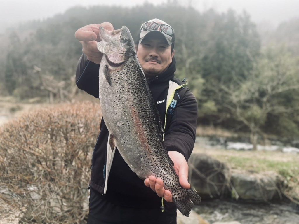 【頂鱒５２ｃｍ】全体