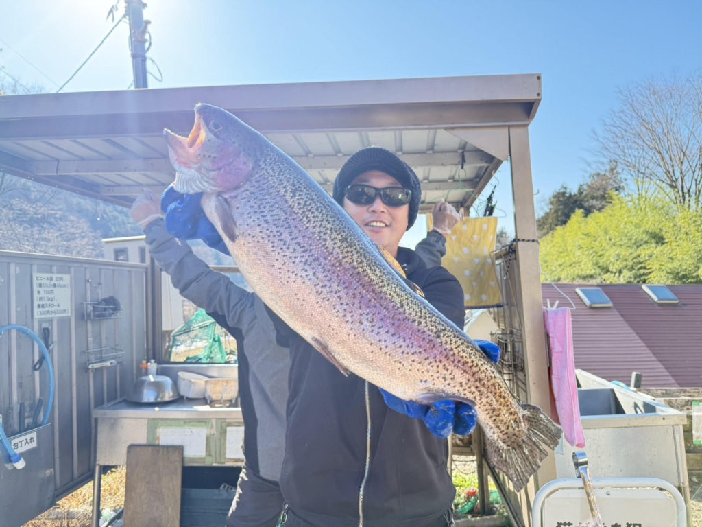 【頂鱒５８ｃｍ】全体