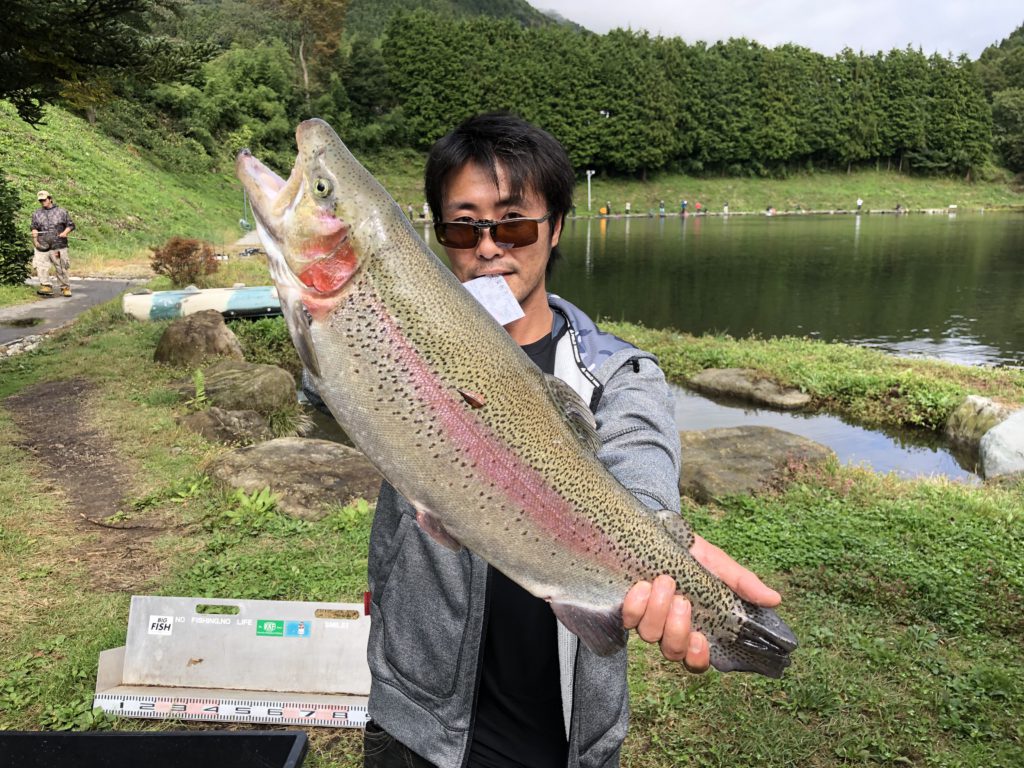 【頂鱒５８ｃｍ】全体