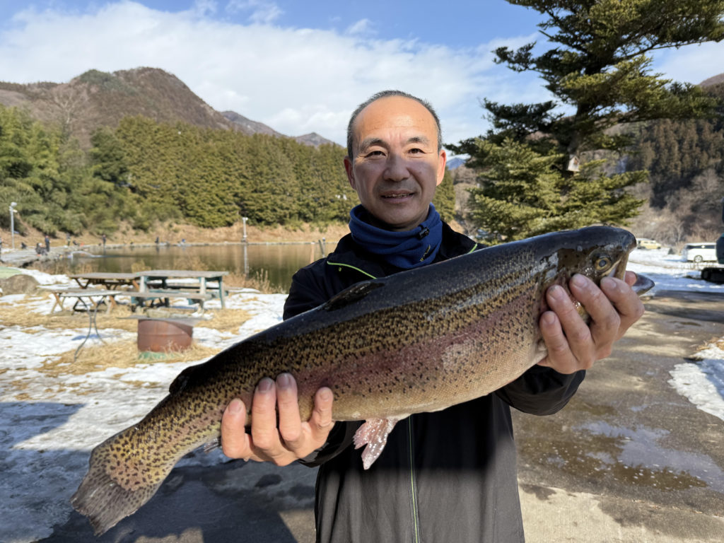 【頂鱒５６ｃｍ】全体