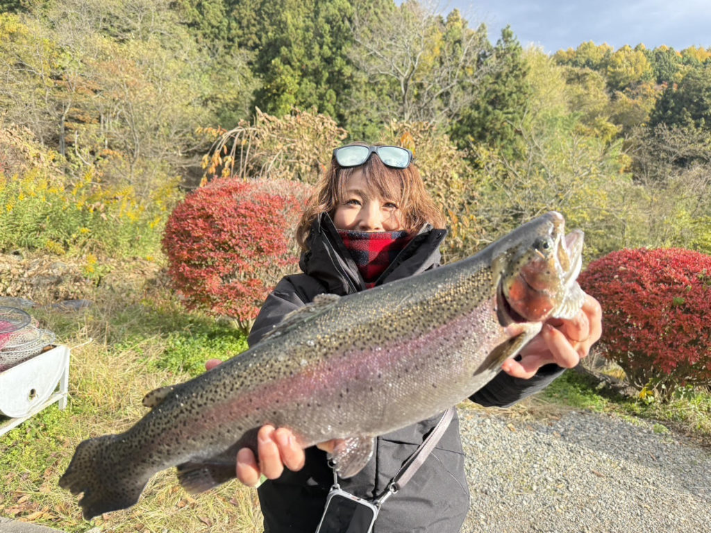 【頂鱒５４ｃｍ】全体