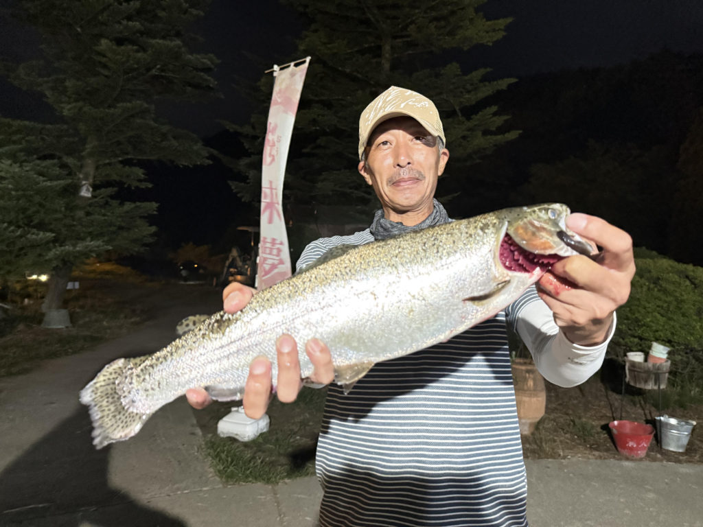 【頂鱒５０ｃｍ】全体