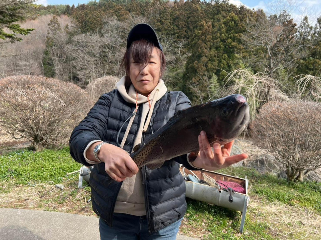 【頂鱒５８ｃｍ】全体