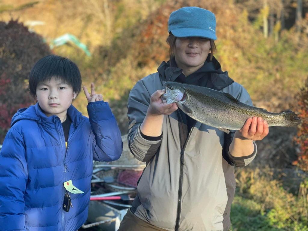 【頂鱒５２ｃｍ】全体