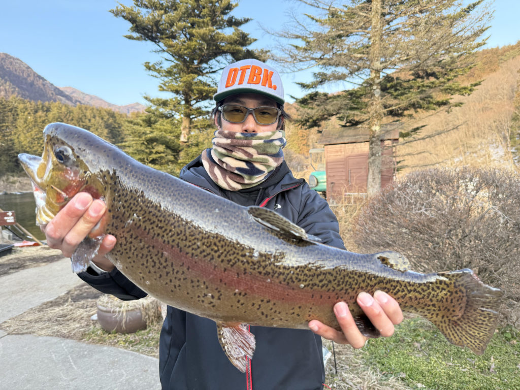 【頂鱒６１ｃｍ】全体