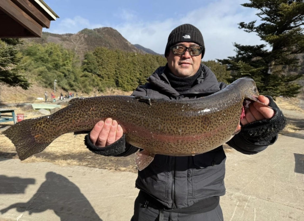 【頂鱒７３ｃｍ】全体