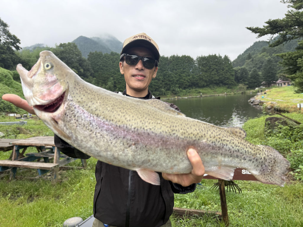 【頂鱒５４ｃｍ】全体