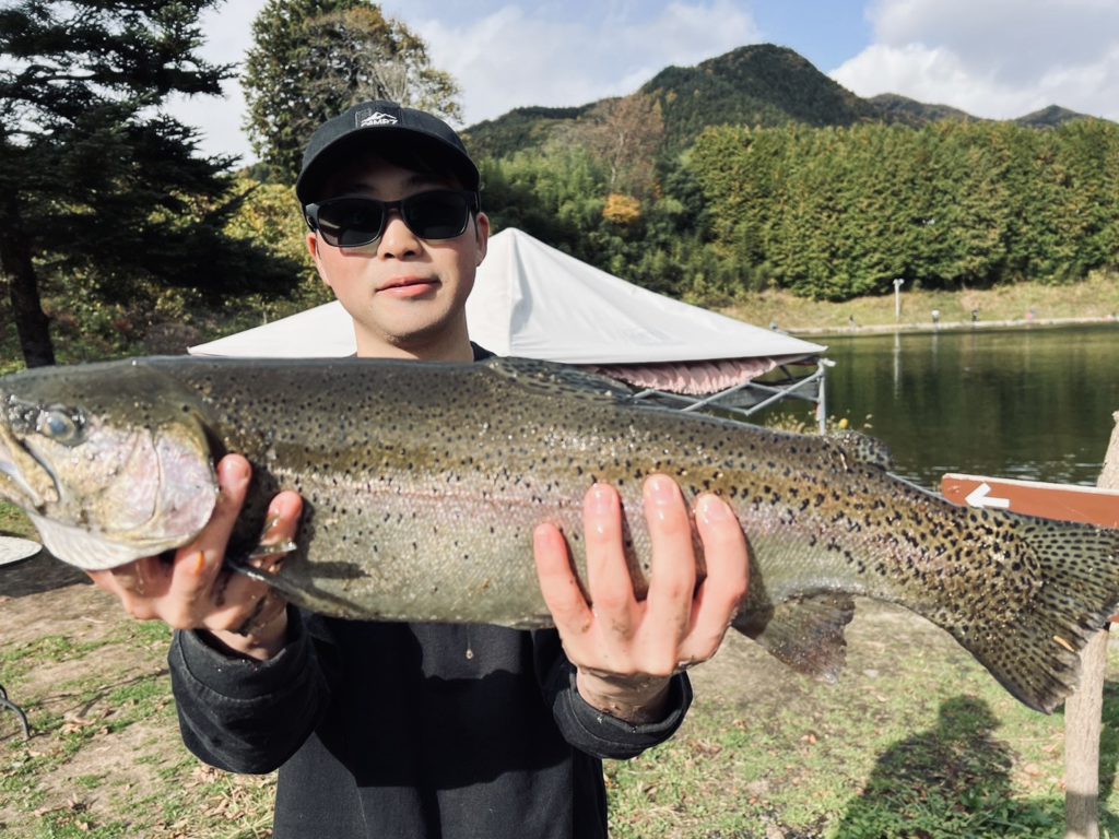 【頂鱒５５ｃｍ】全体