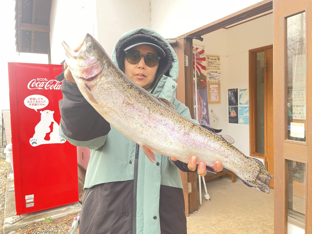 【頂鱒５４ｃｍ】全体