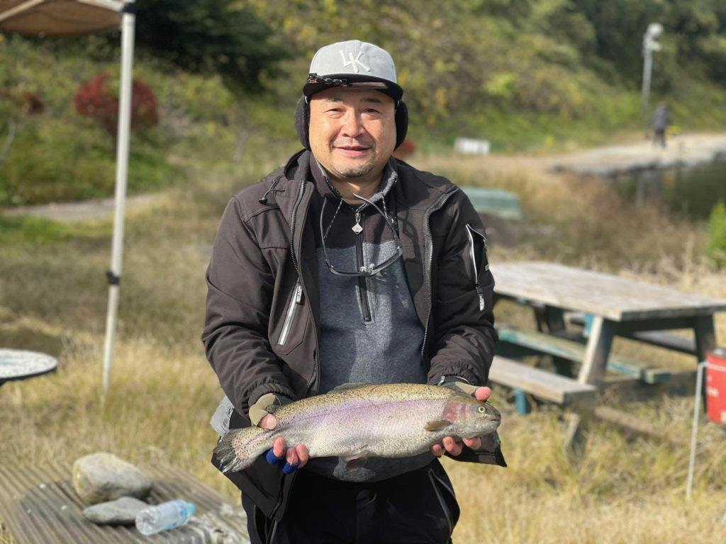 【頂鱒５３ｃｍ】全体