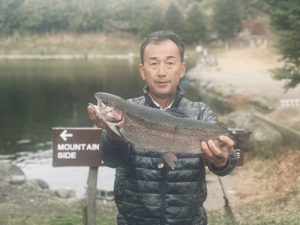 【頂鱒５７ｃｍ】全体