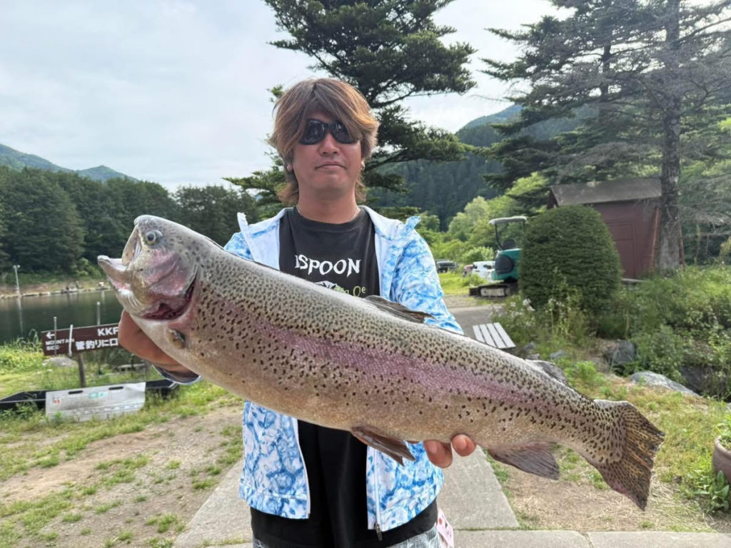 【頂鱒７２ｃｍ】全体