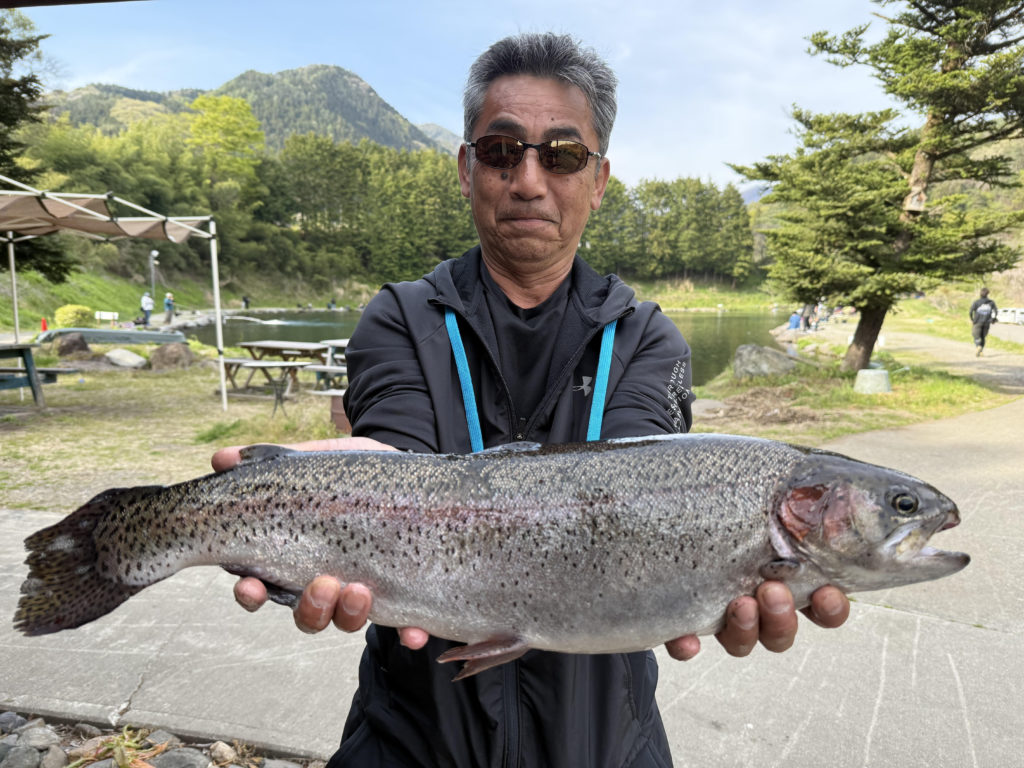 【頂鱒６１ｃｍ】全体