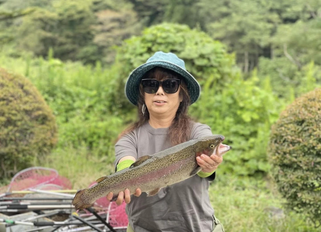 【頂鱒５３ｃｍ】全体