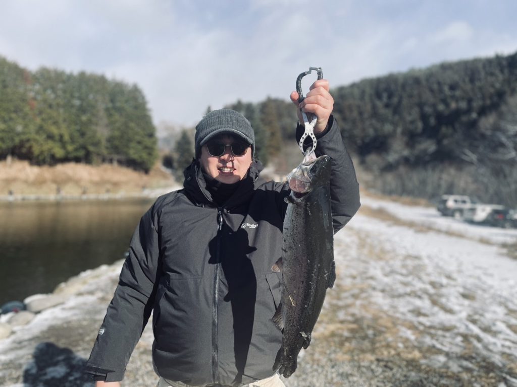 【頂鱒５７ｃｍ】全体