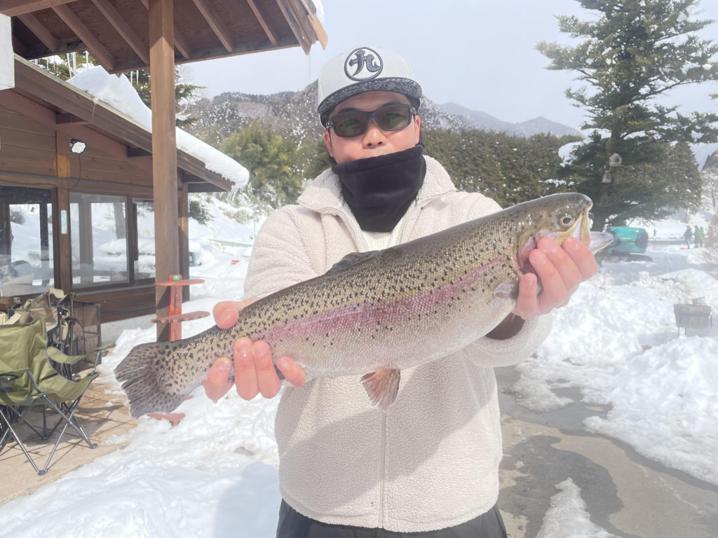 【頂鱒５３ｃｍ】全体