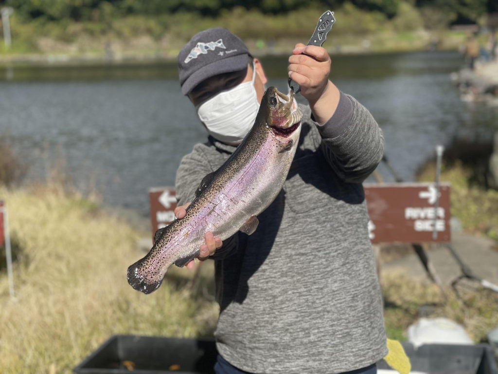 【頂鱒５２ｃｍ】全体