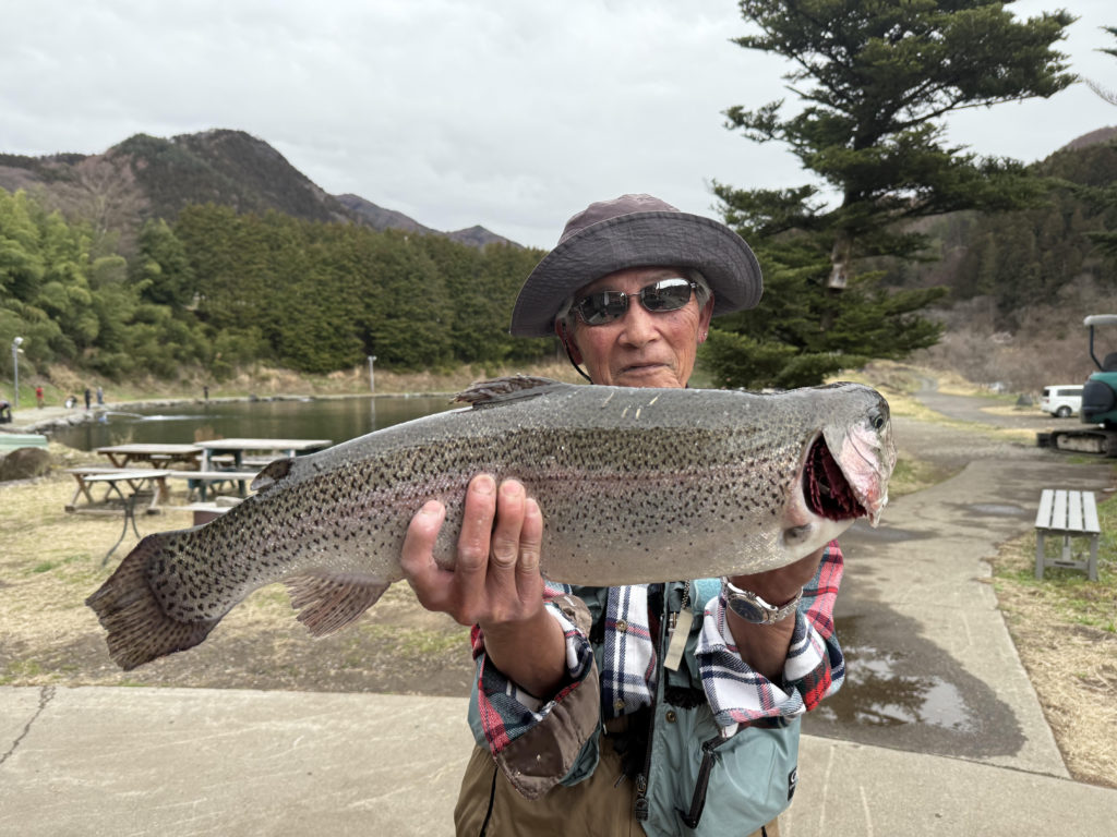 【頂鱒６２ｃｍ】全体