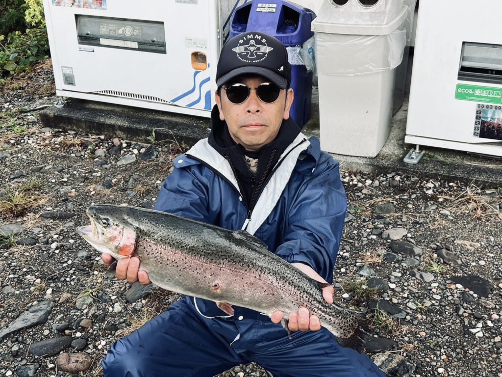 【頂鱒５８ｃｍ】全体