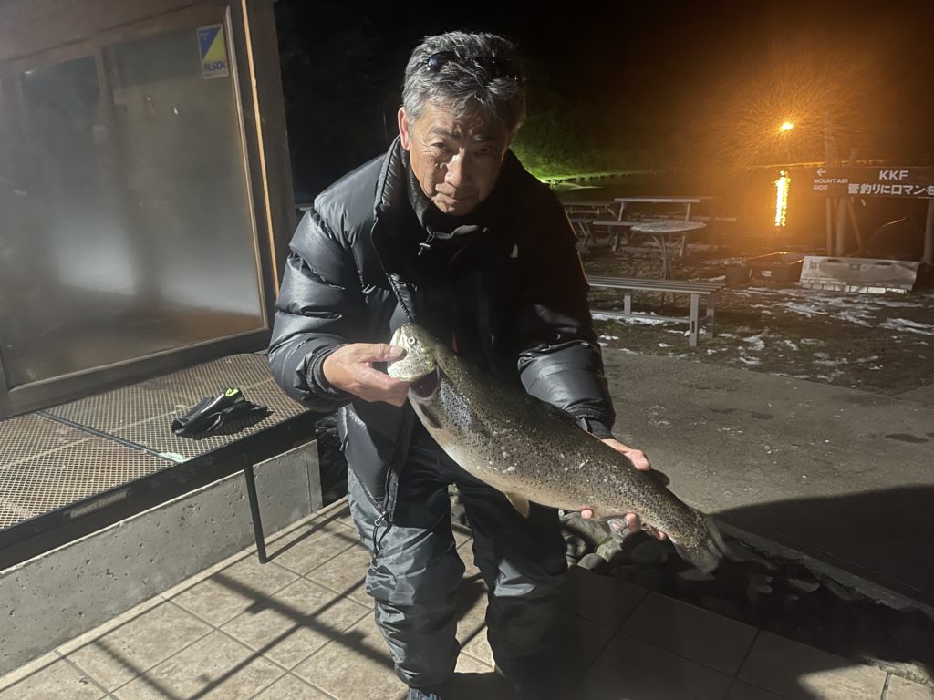 【頂鱒６０ｃｍ】全体