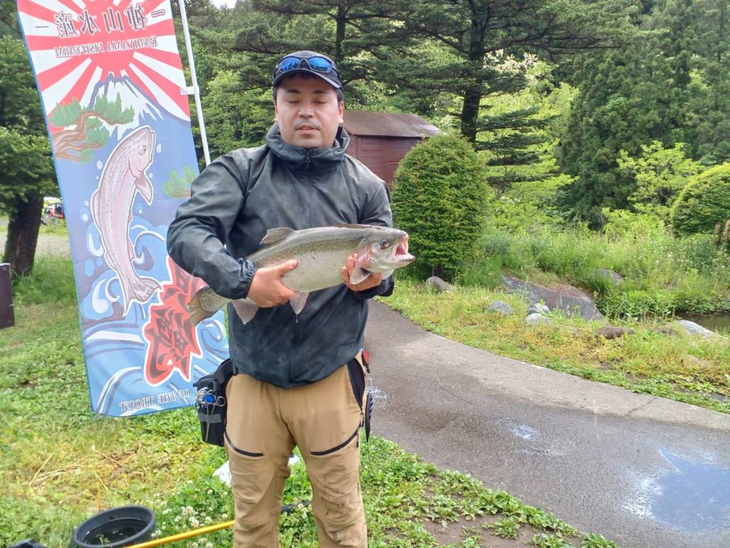 【頂鱒６６ｃｍ】全体