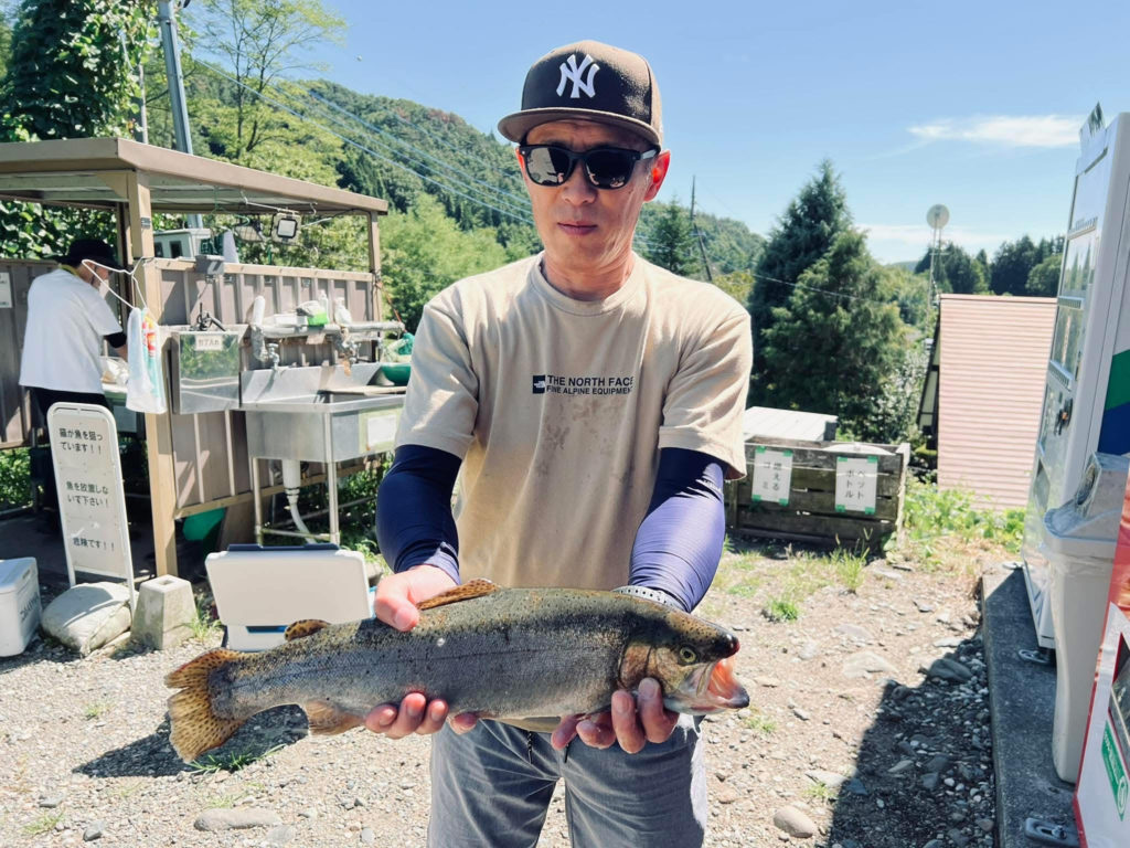 【頂鱒５０ｃｍ】全体