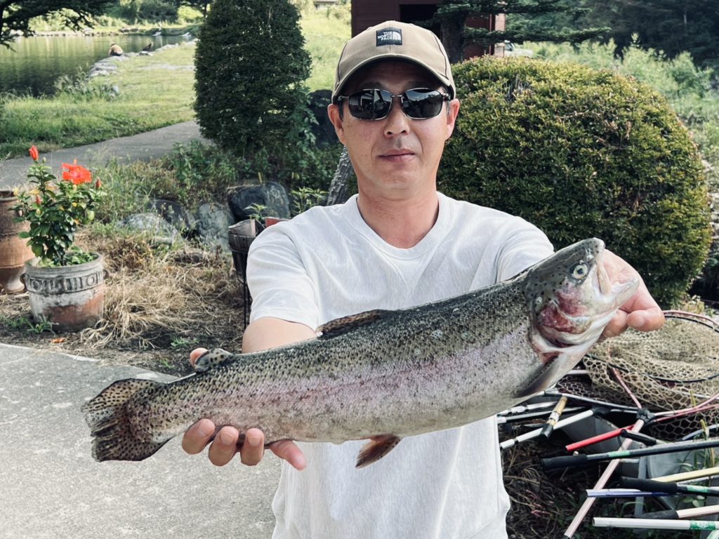 【頂鱒５３ｃｍ】全体