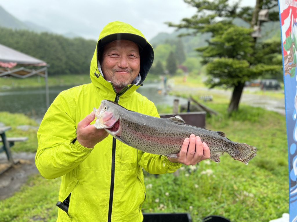 【頂鱒５８ｃｍ】全体