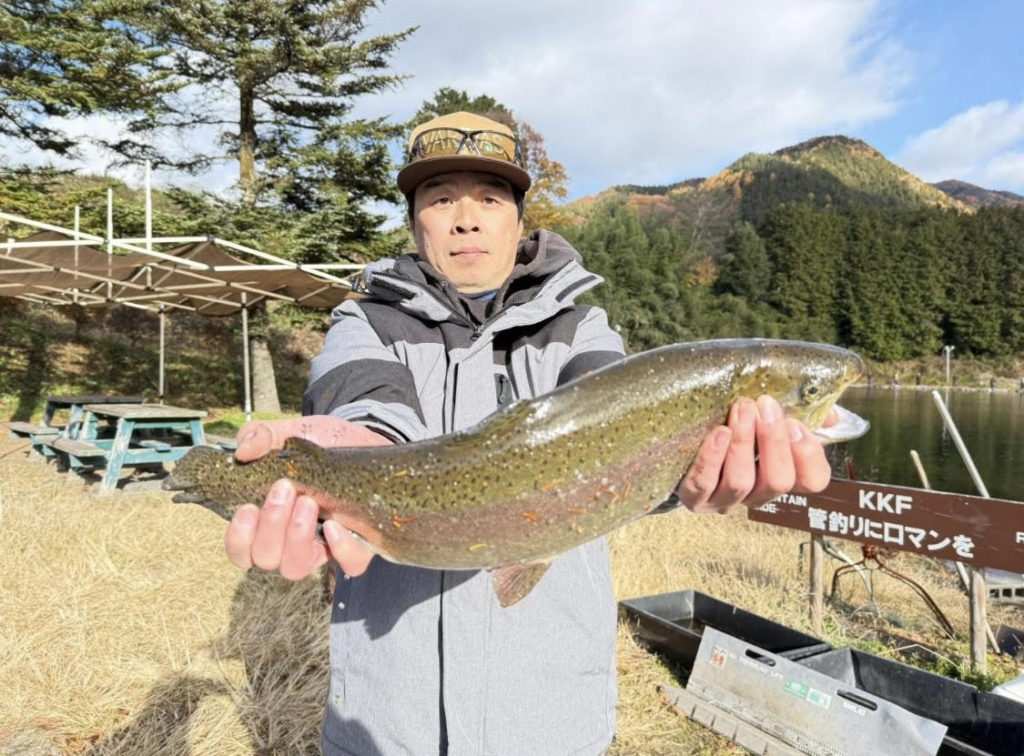 【頂鱒５３ｃｍ】全体