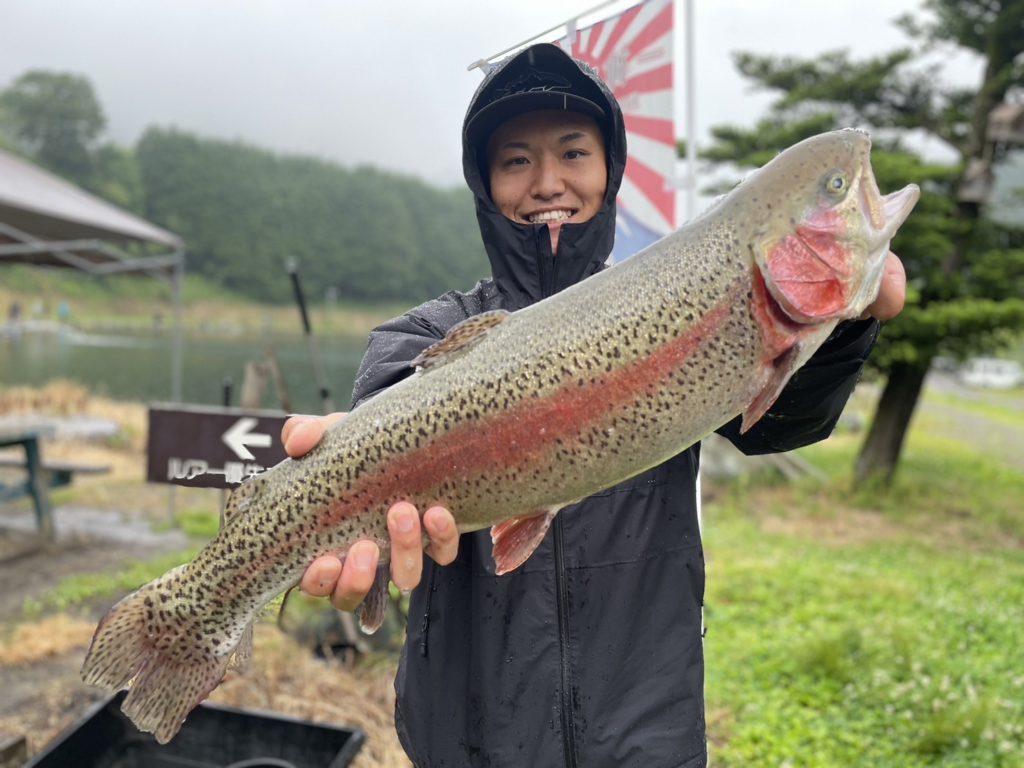 【頂鱒５７ｃｍ】全体