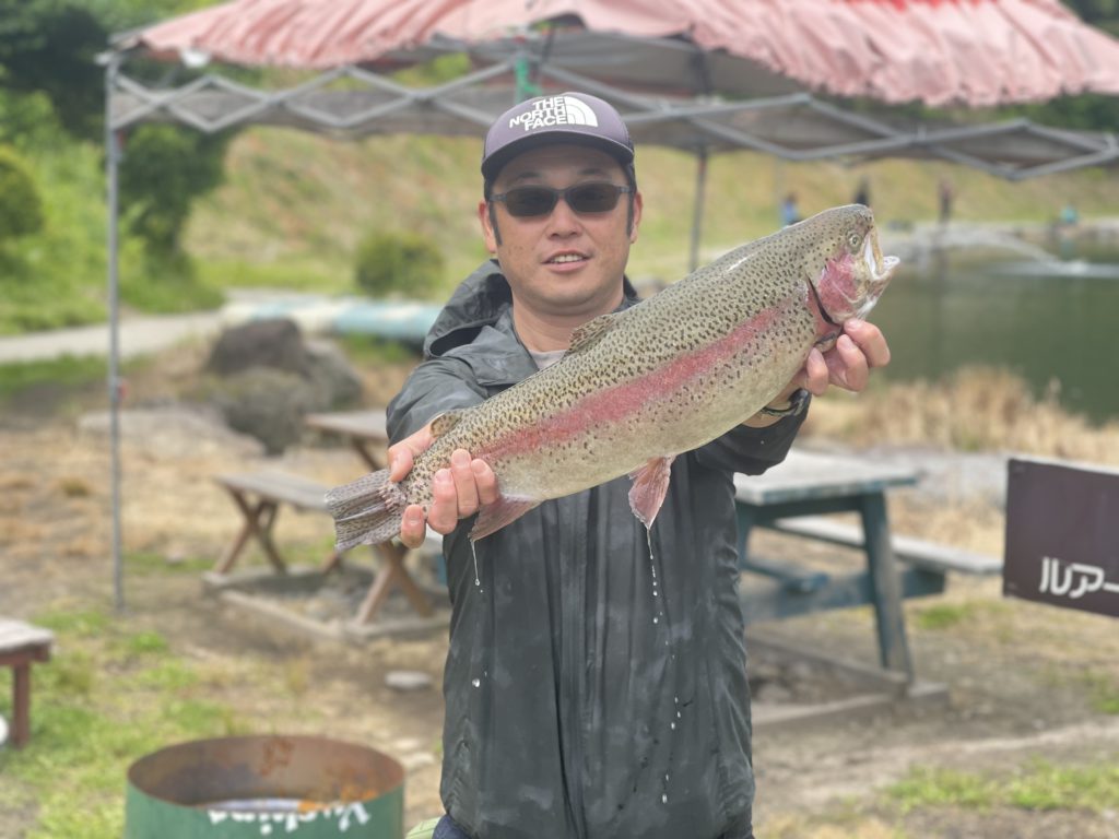 【頂鱒５６ｃｍ】全体