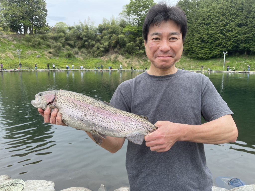 【頂鱒５７ｃｍ】全体