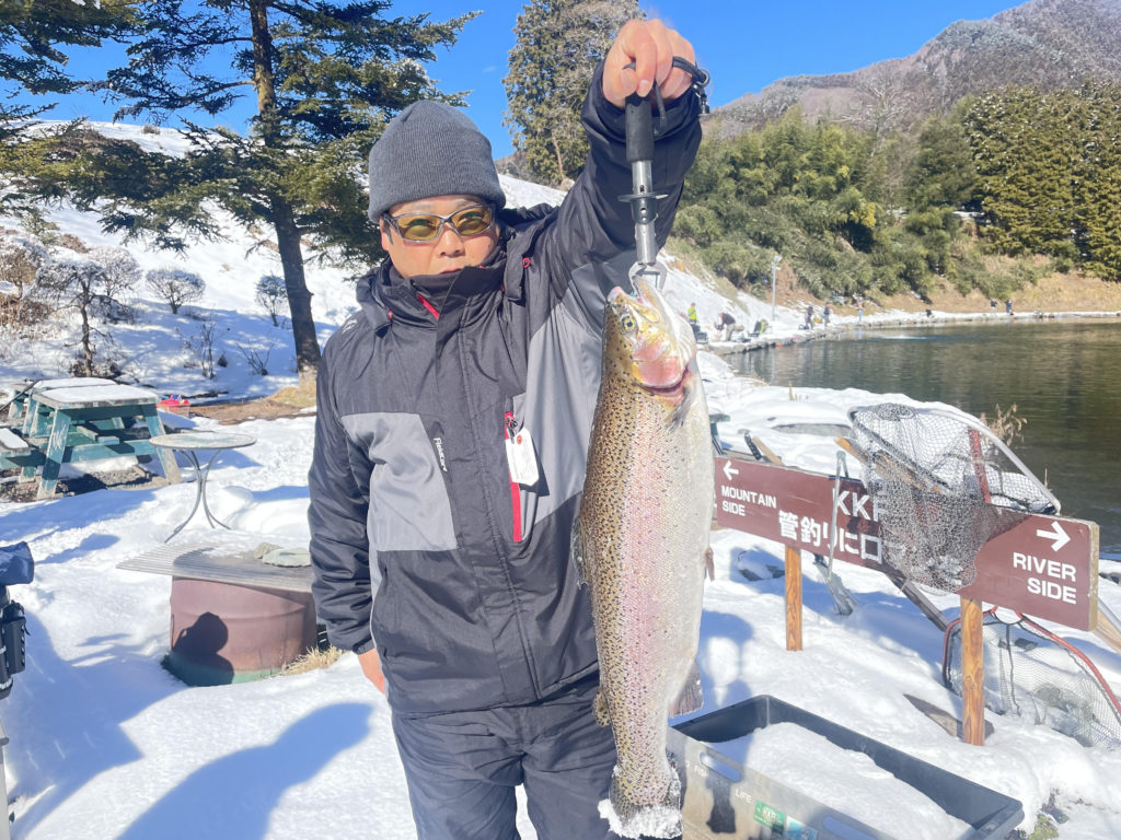 【頂鱒５８ｃｍ】全体